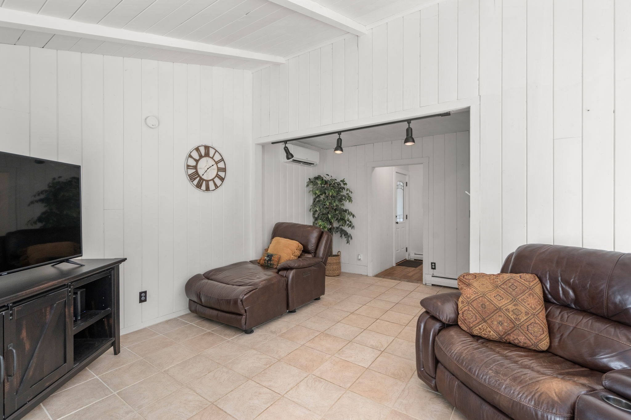 51 Laurelwood Rd Property Photo 14