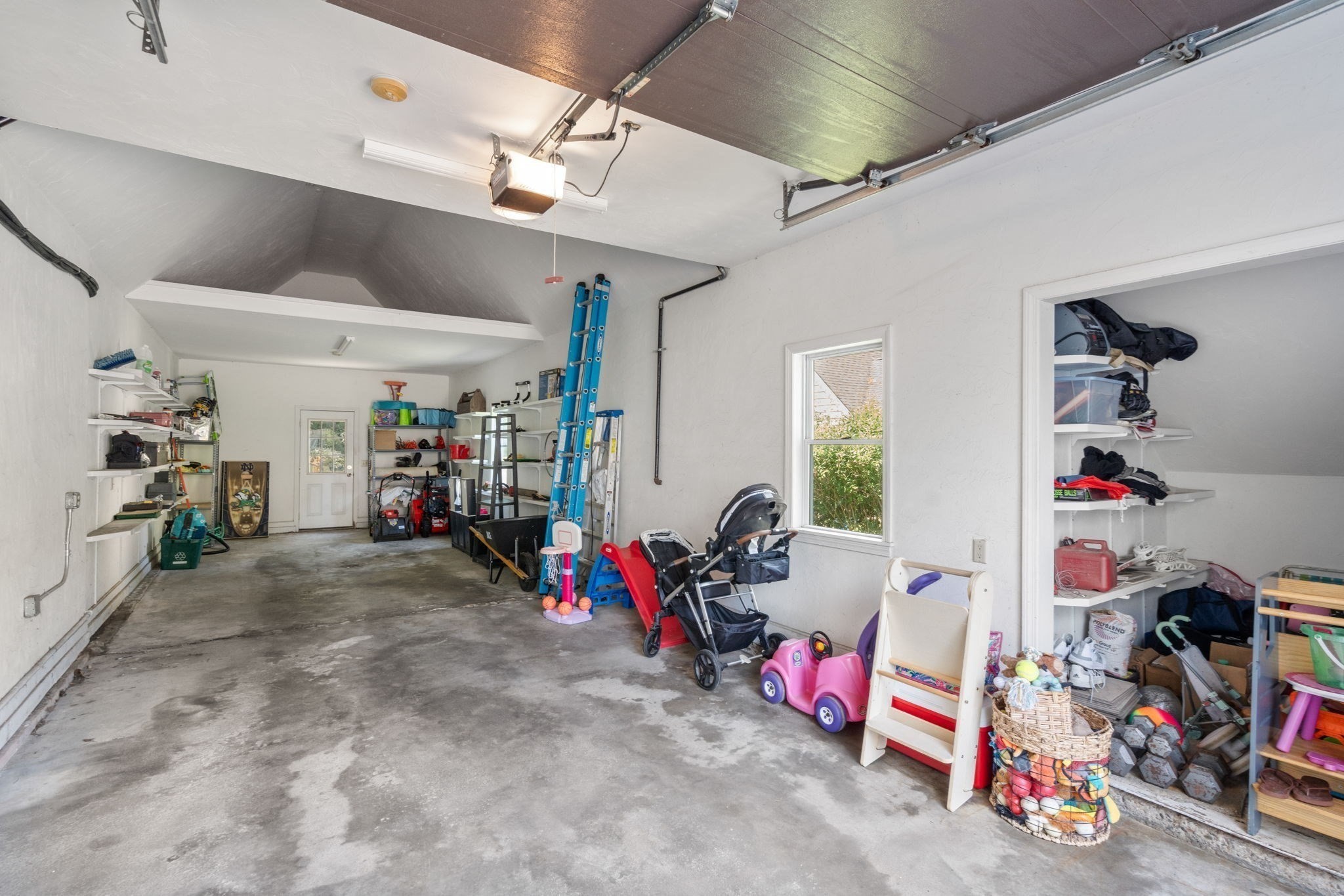 51 Laurelwood Rd Property Photo 31