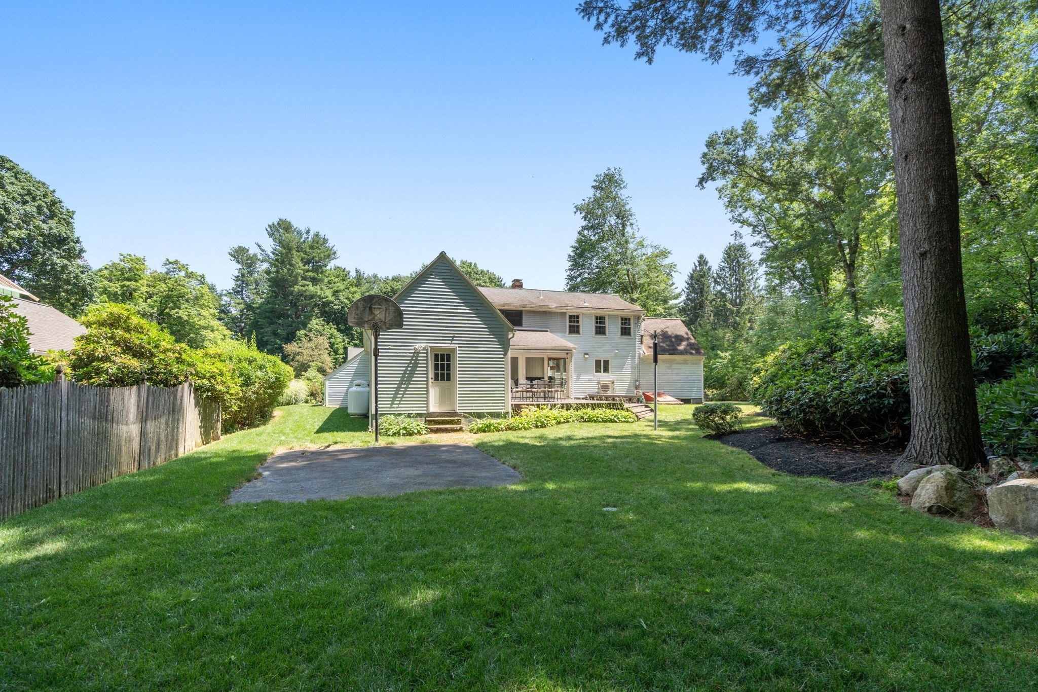 51 Laurelwood Rd Property Photo 32
