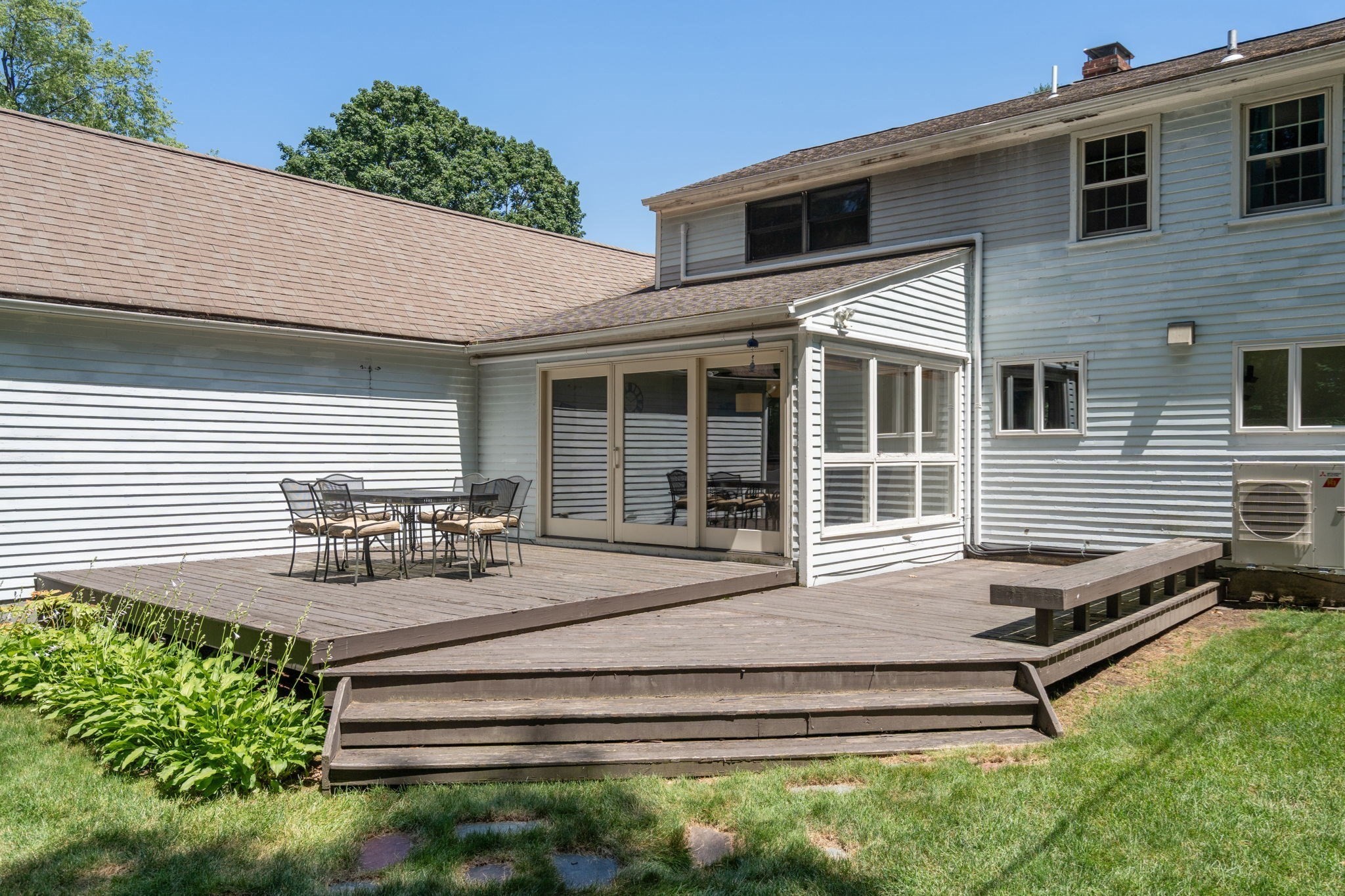 51 Laurelwood Rd Property Photo 34