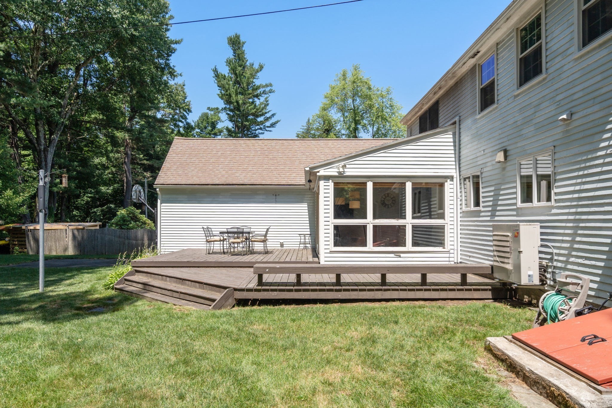 51 Laurelwood Rd Property Photo 35