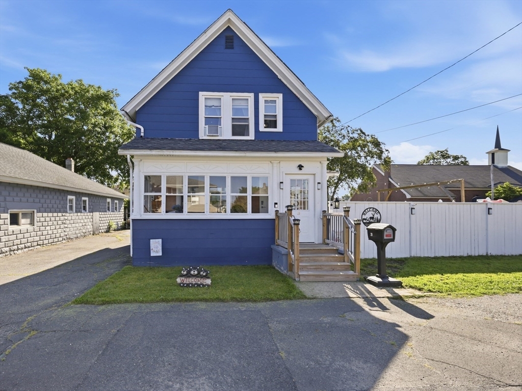28 Cedar St Property Photo 1