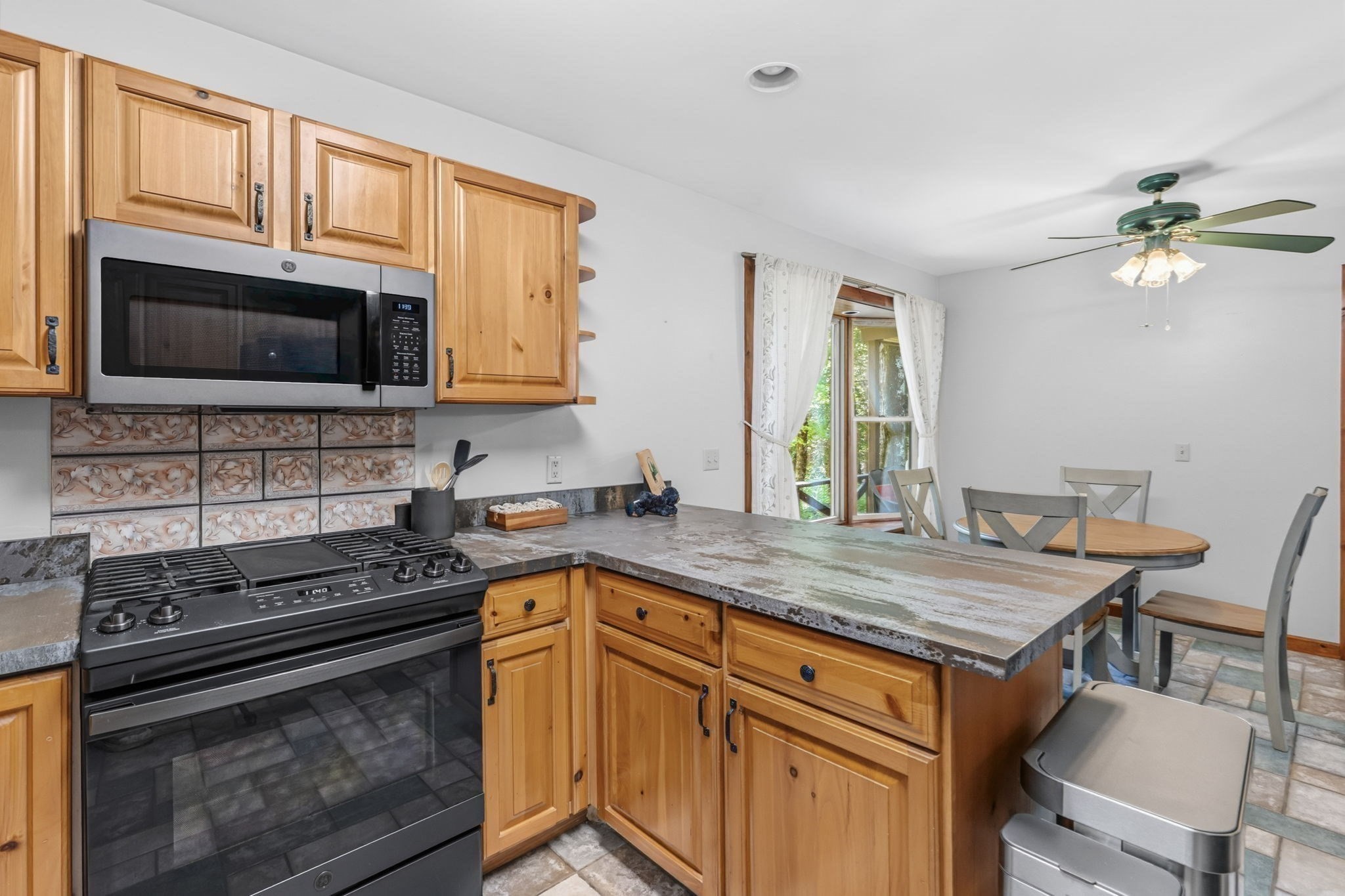 345 Harvey Rd Property Photo 18