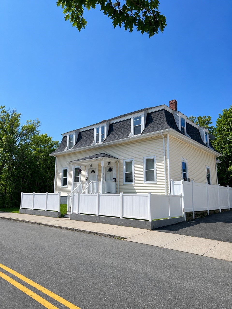 81 Winthrop Ave Property Photo 1