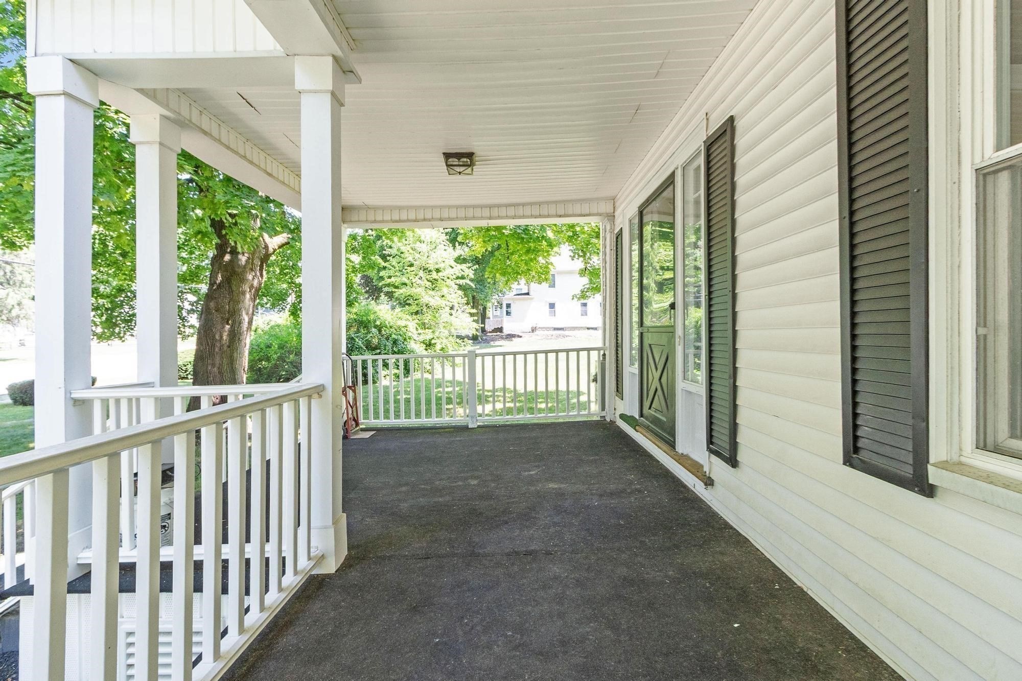 1347 Main Street Property Photo 3