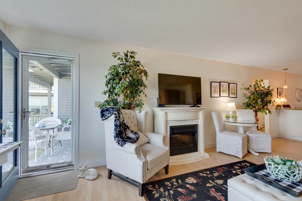 700 Shore Drive # 303 Property Photo 10
