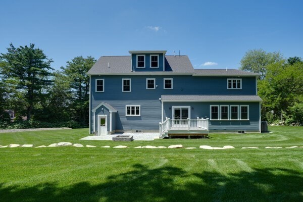 121 Lexington St Property Photo 7
