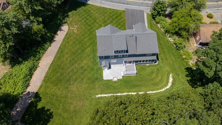 121 Lexington St Property Photo 32