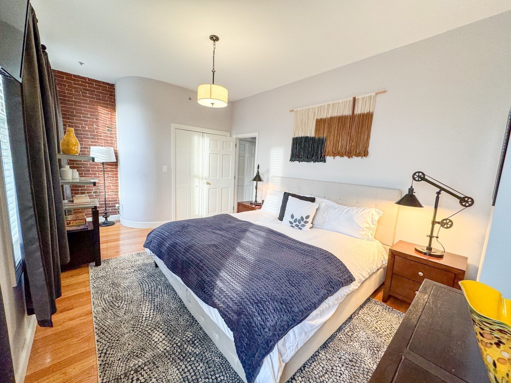 7 Harvard Sq # 3b Property Photo 4