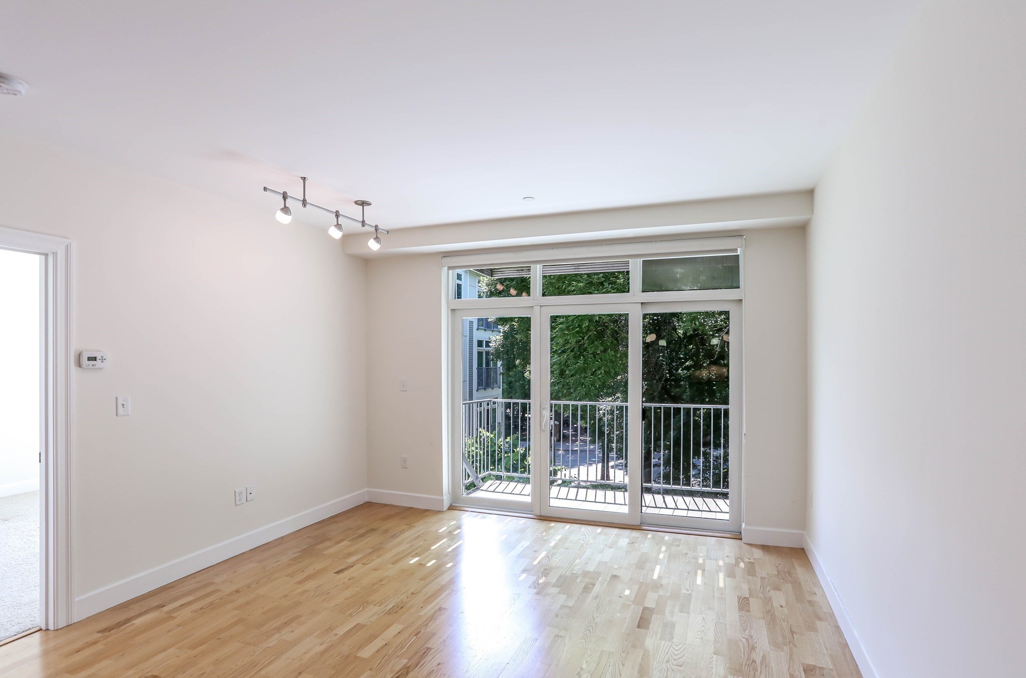 7 Cameron # 210 Property Photo 2