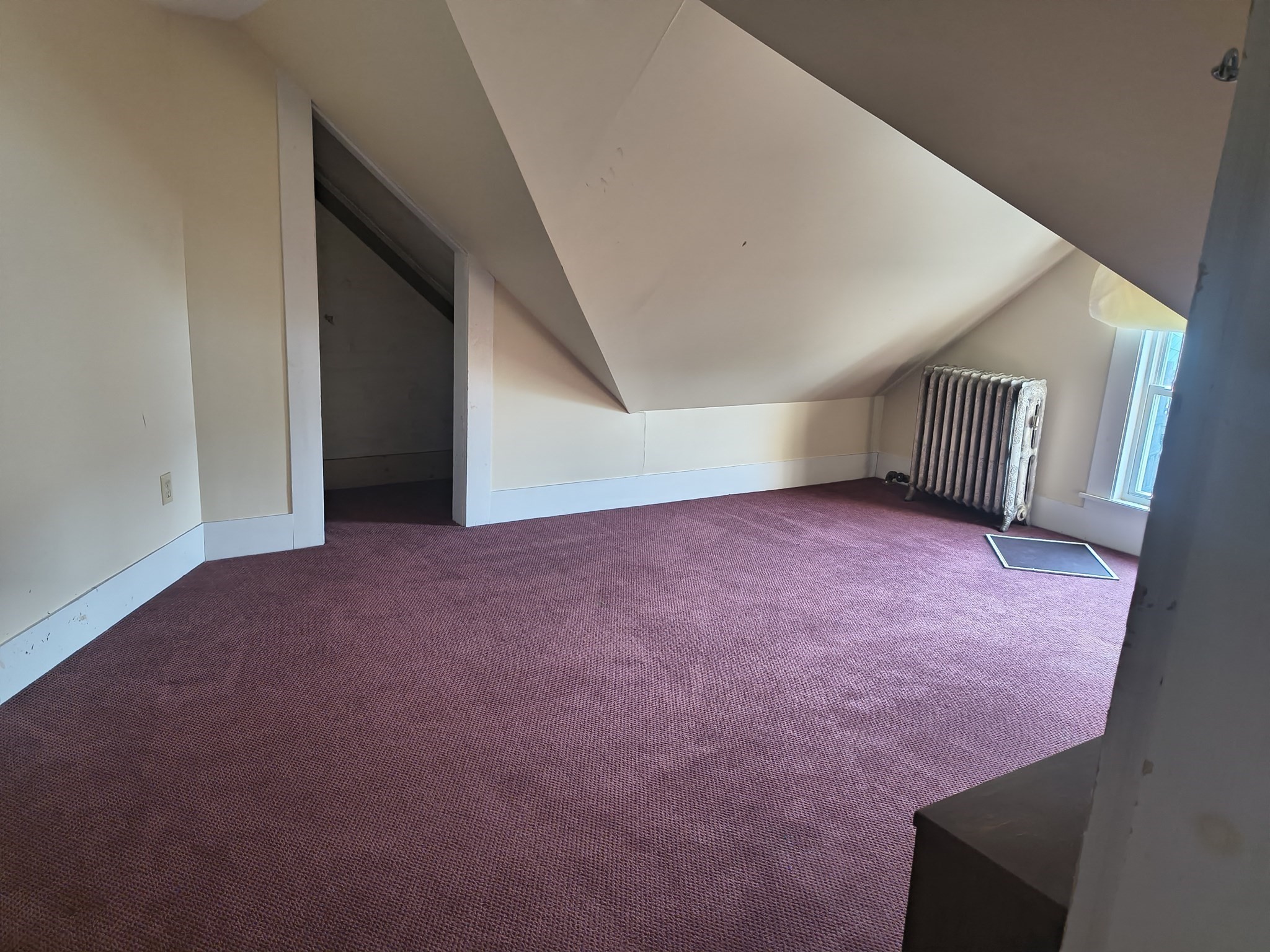 27 Russell Rd Property Photo 23