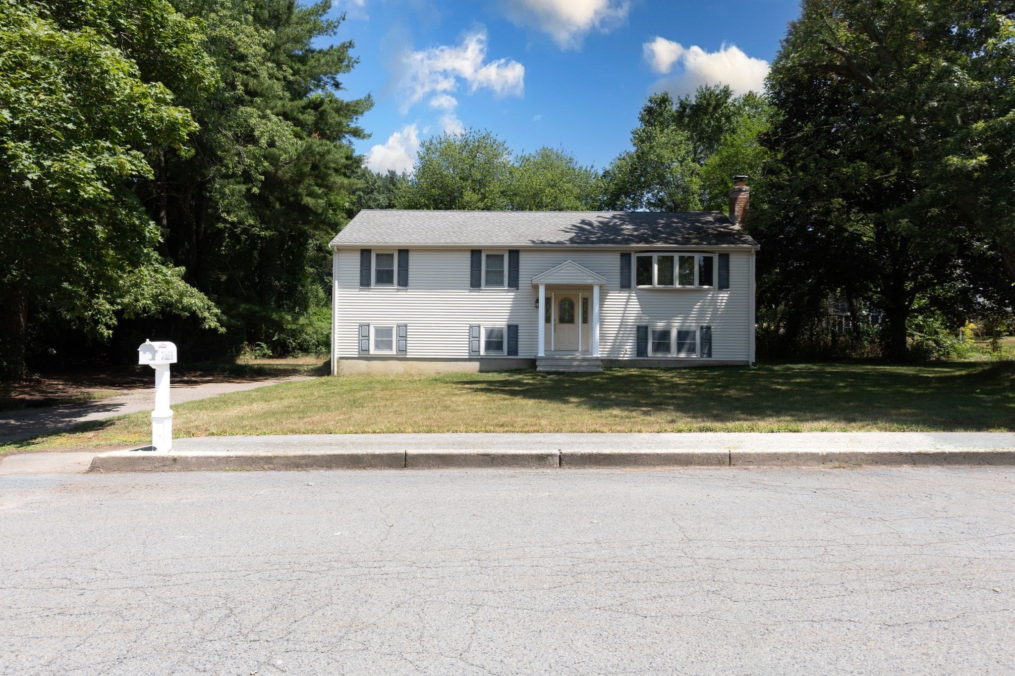 24 Saddle Drive Property Photo 1