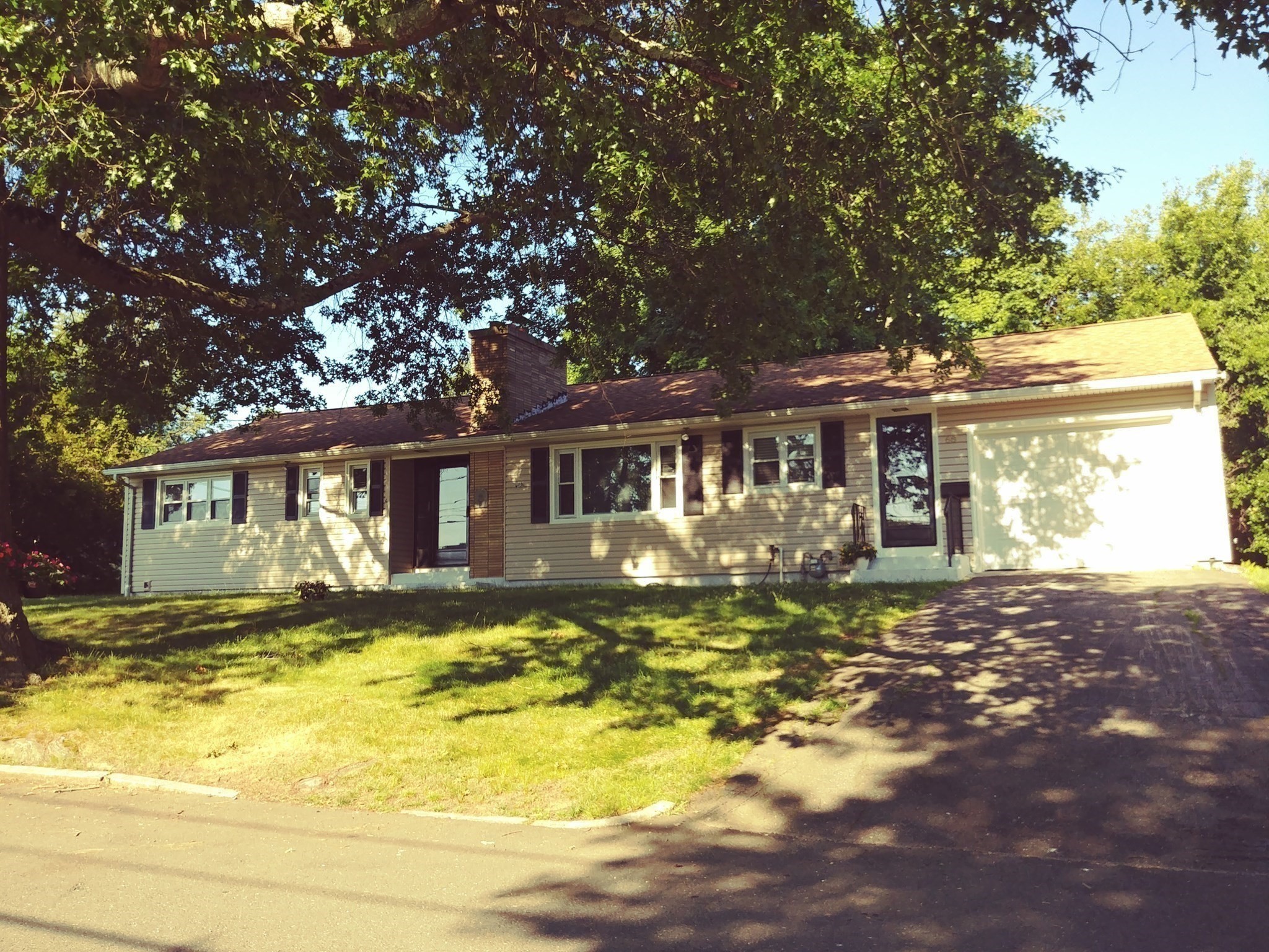68 Dayton St Property Photo 1