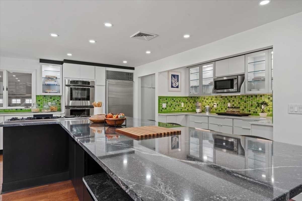 6 Lynbrook Road Property Photo 8