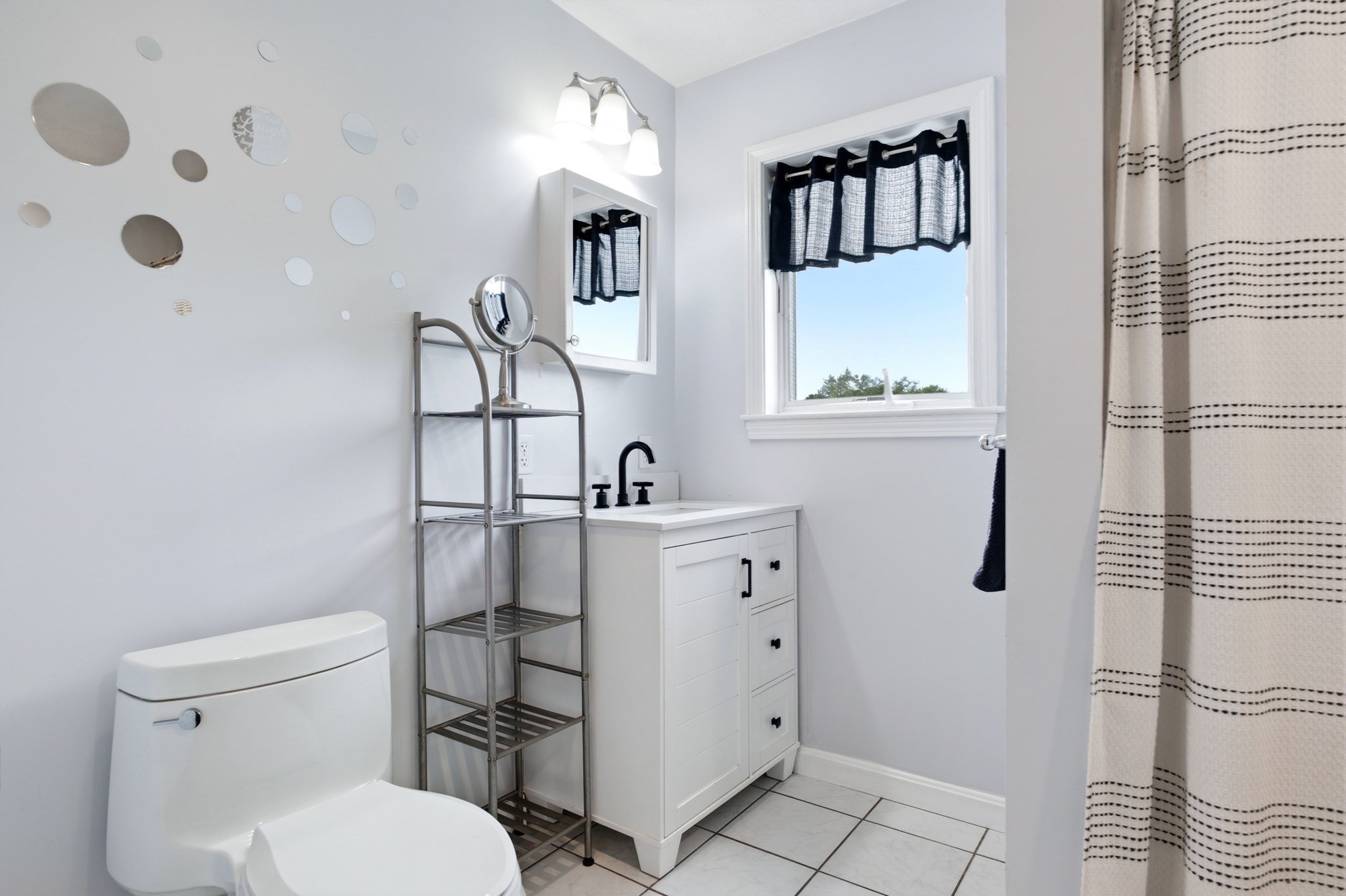 12 Wendy Way Property Photo 17