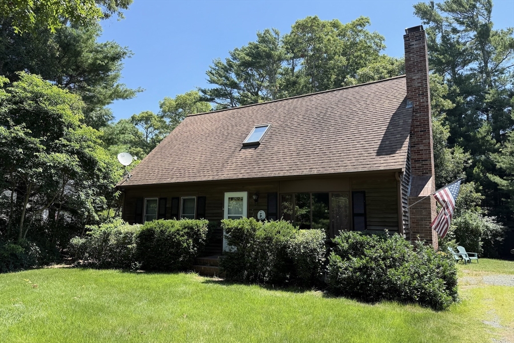 729 Old Barnstable Rd Property Photo 1
