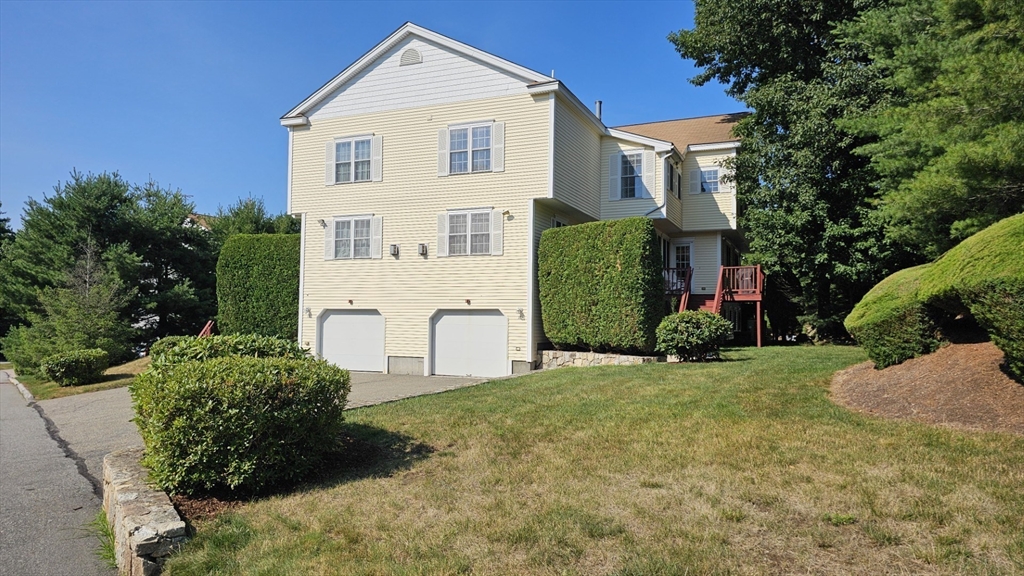 10 Paul Revere Path # 10 Property Photo 1