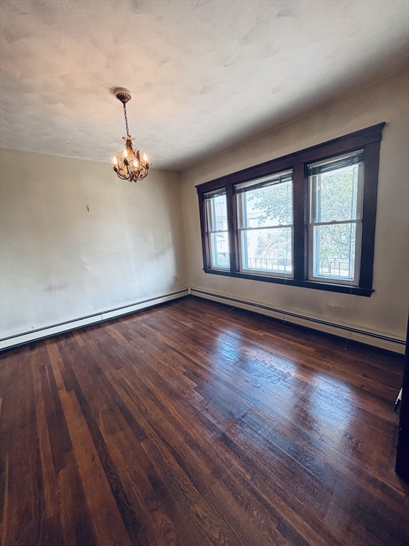 207 Gladstone St Property Photo 10