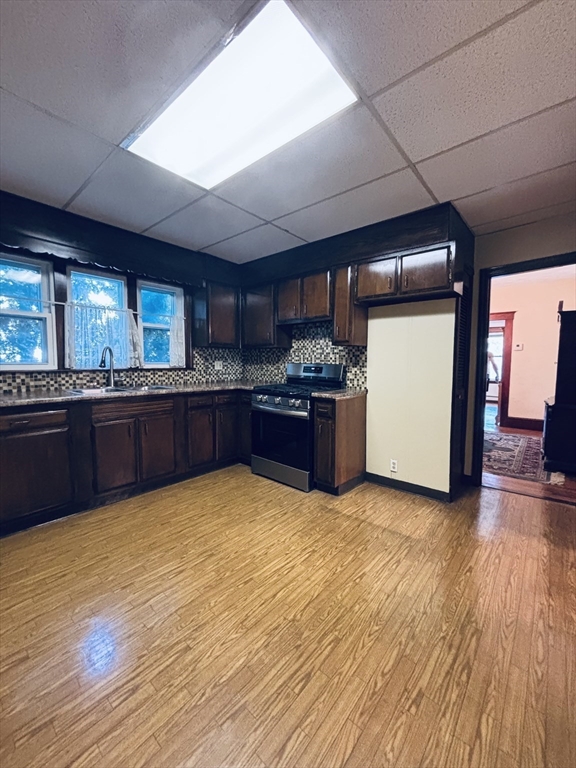 207 Gladstone St Property Photo 13