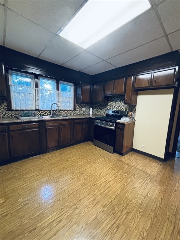 207 Gladstone St Property Photo 14