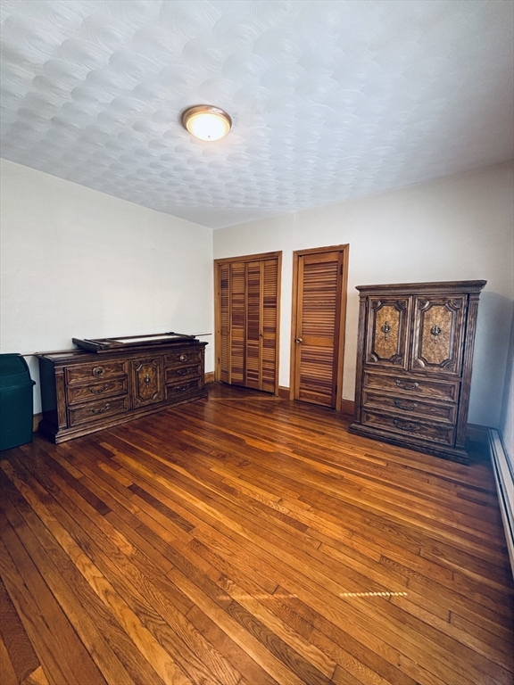 207 Gladstone St Property Photo 17