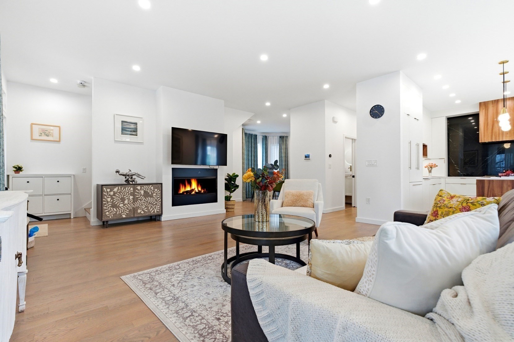 70 Walker St Property Photo 8