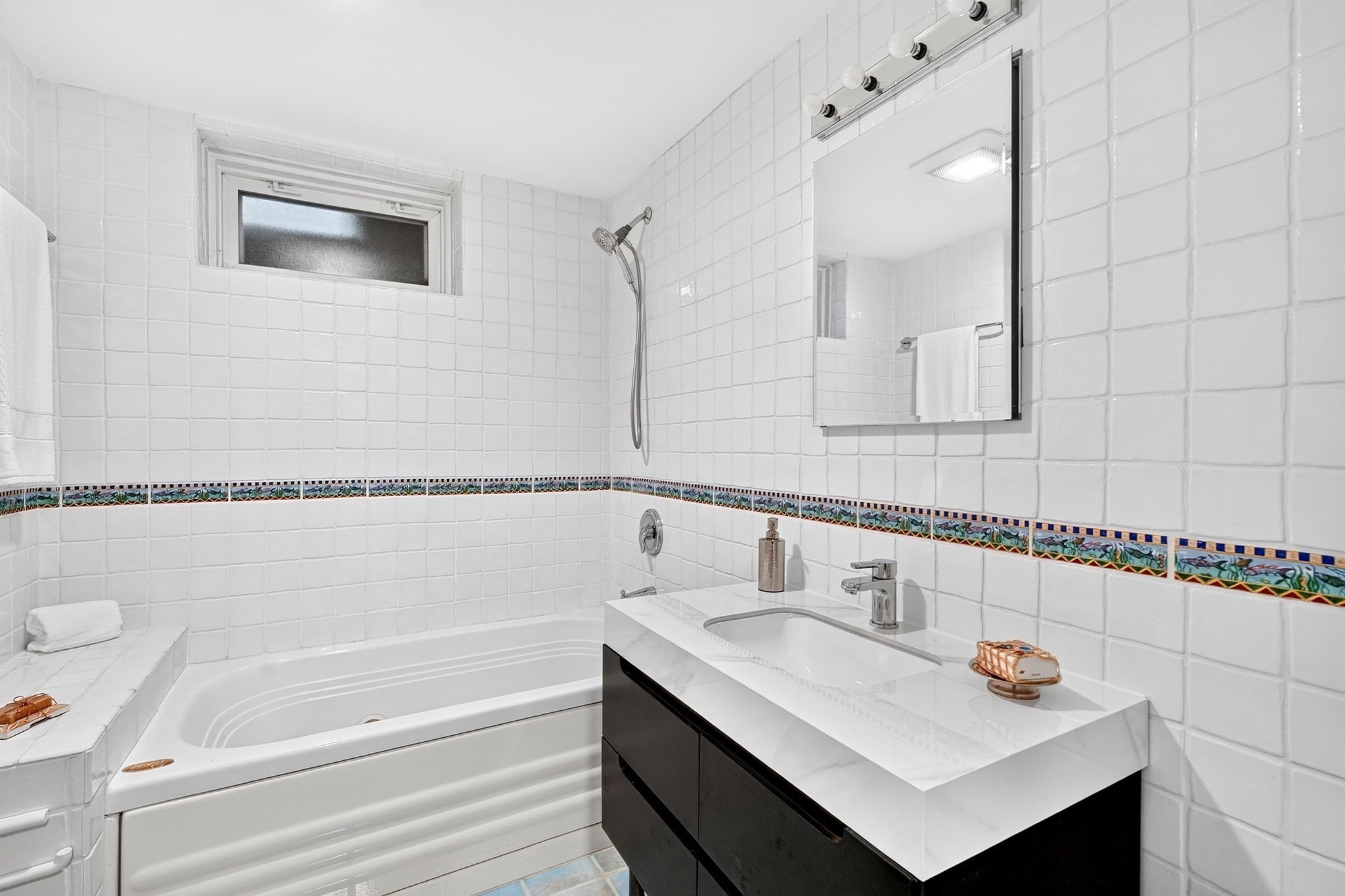 365 Newton St Property Photo 30