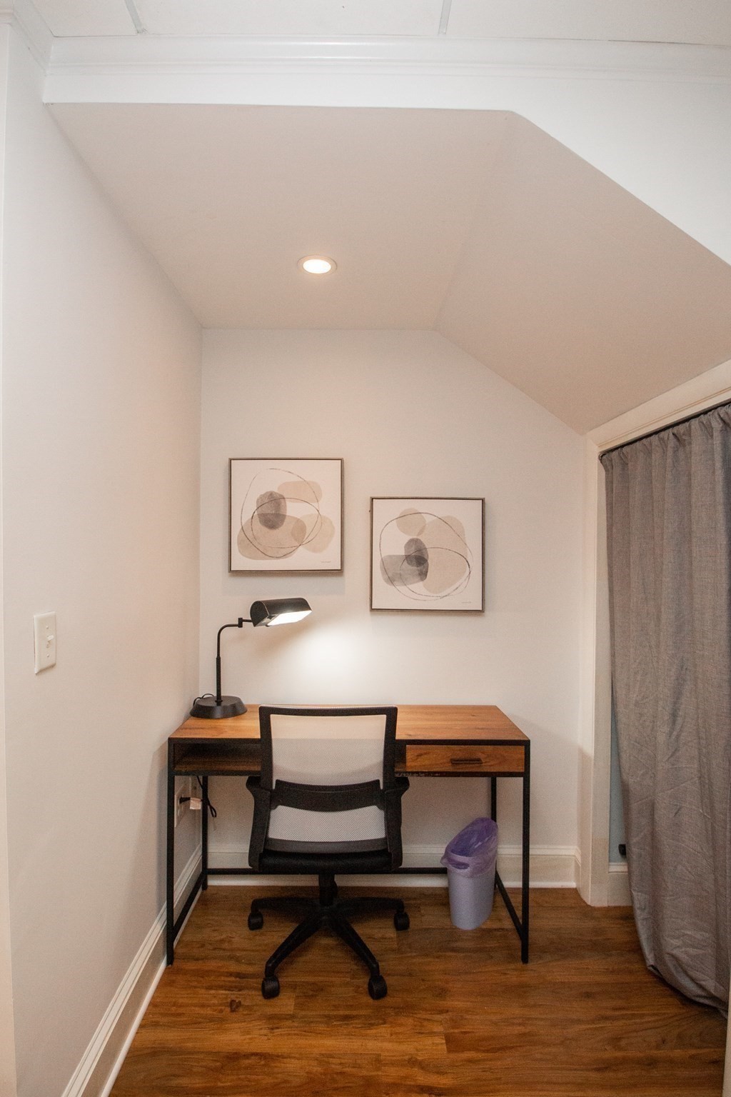 1253 Beacon St Property Photo 4