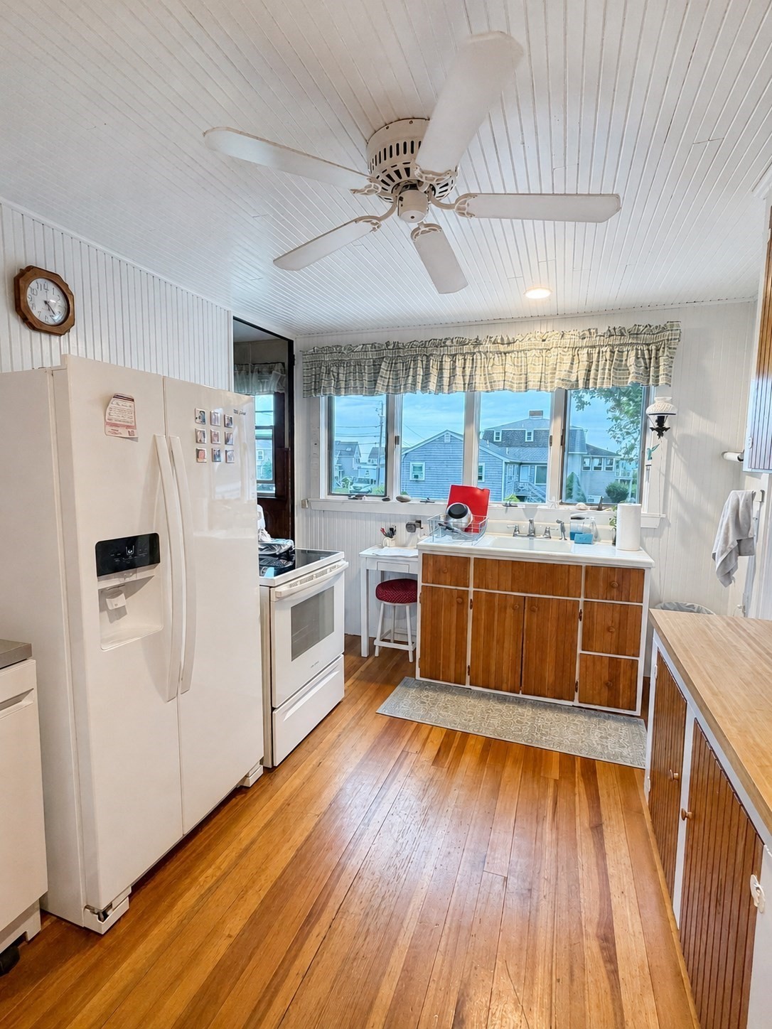 15 Michael Ave Property Photo 4