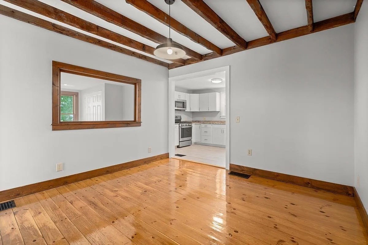 6 Richs Court Property Photo 5