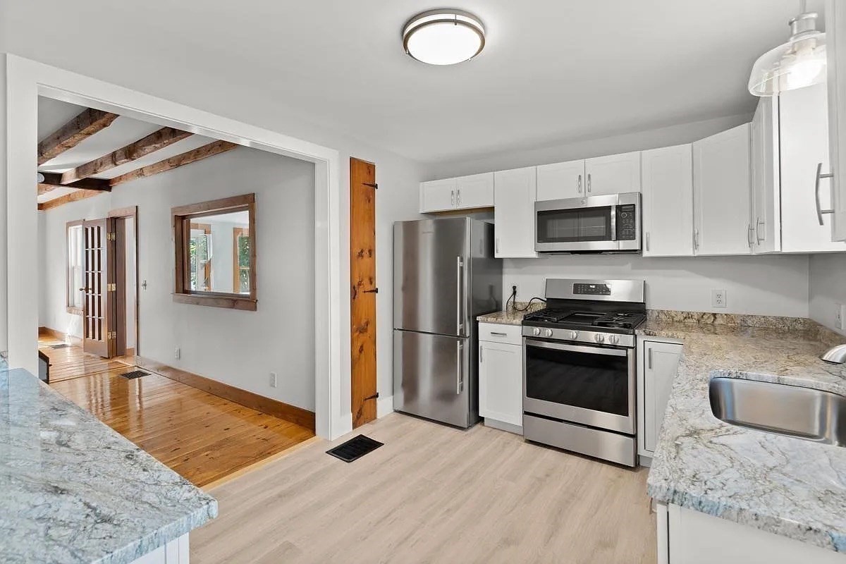 6 Richs Court Property Photo 7
