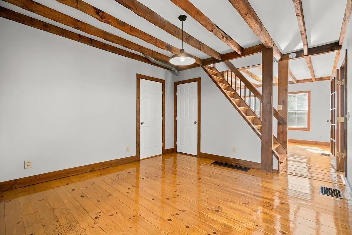 6 Richs Court Property Photo 13