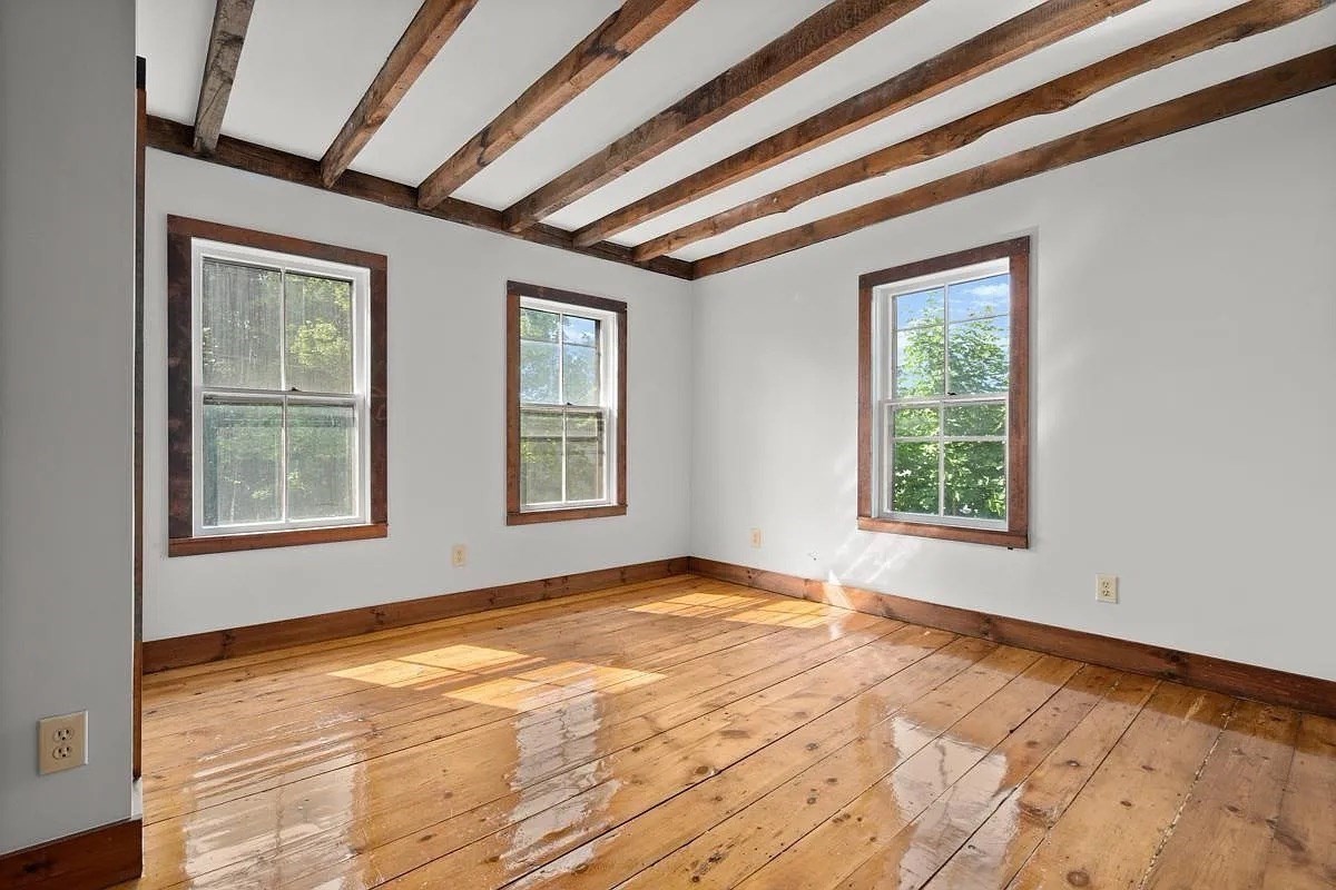6 Richs Court Property Photo 17