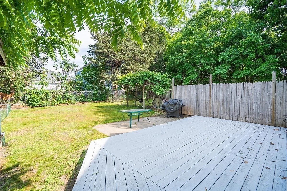 6 Richs Court Property Photo 27