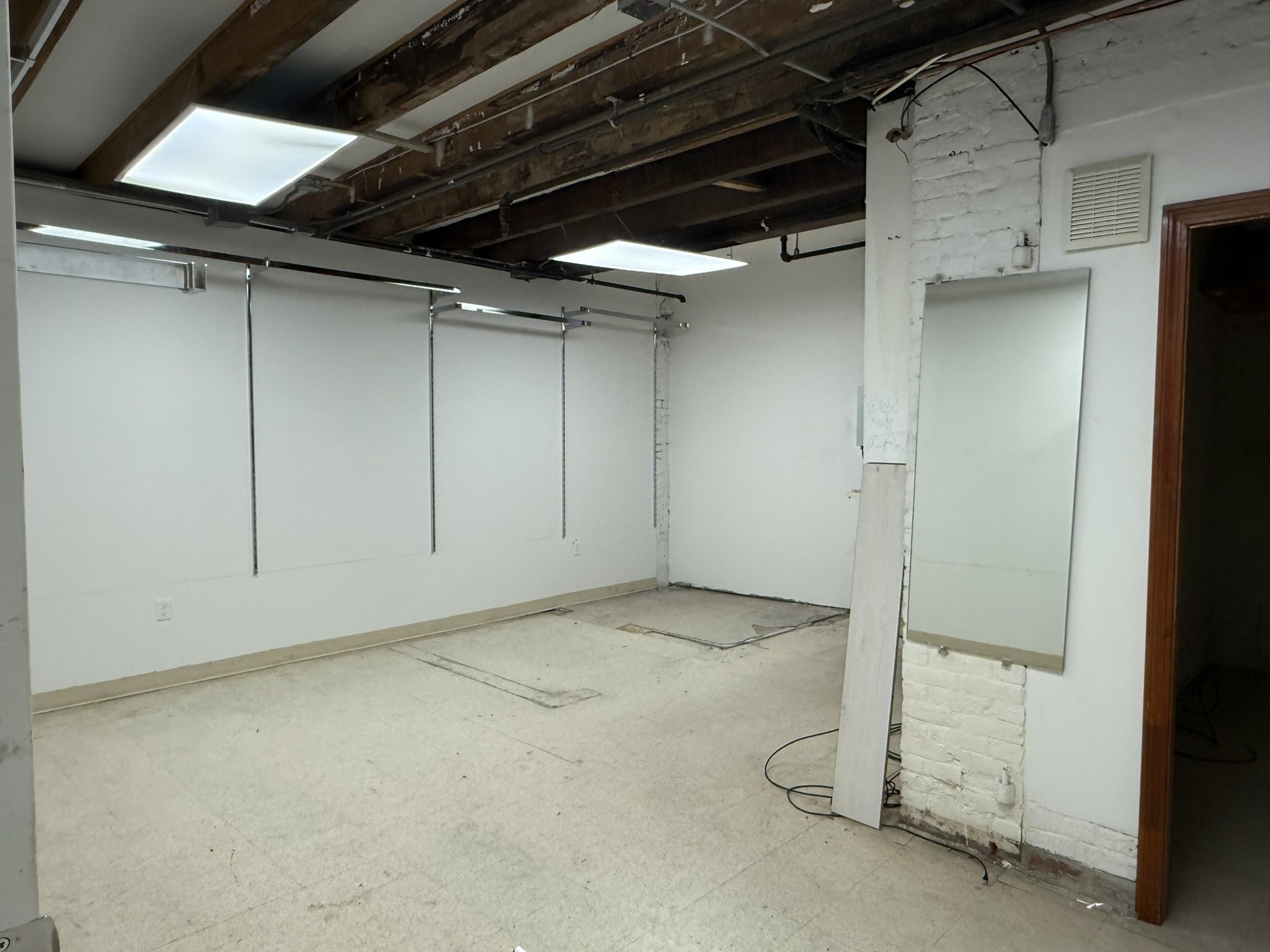 130 Lincoln Street # B Property Photo 10