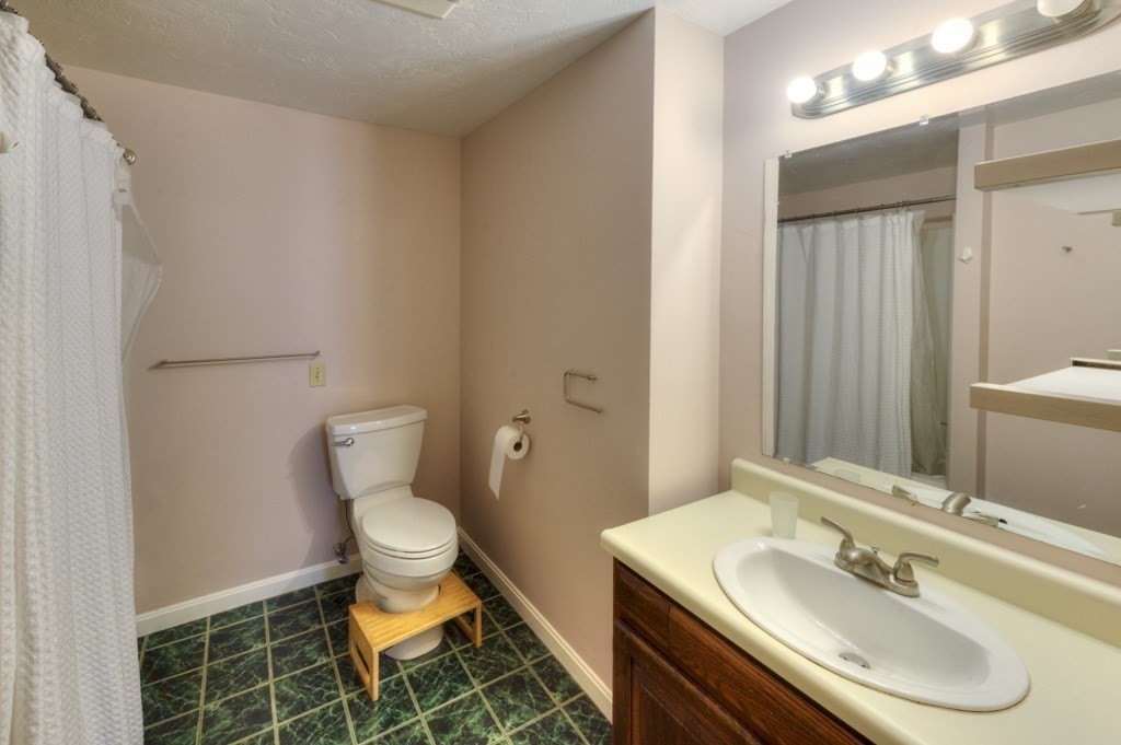 321 Plantation St # 102 Property Photo 27