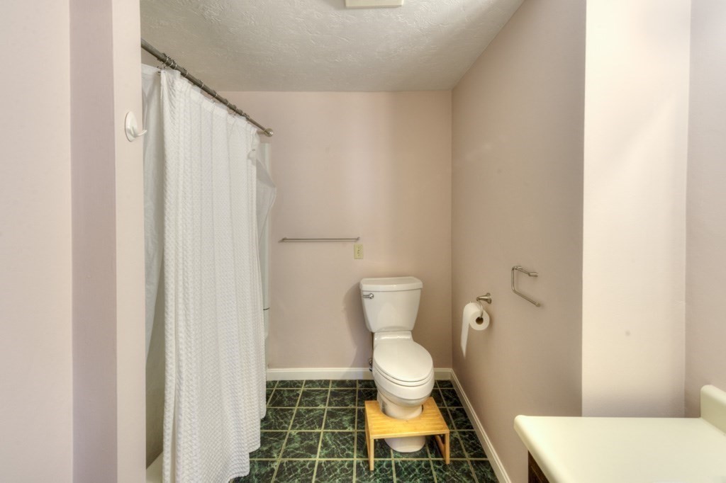 321 Plantation St # 102 Property Photo 28