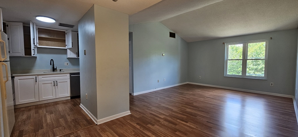 10 Longworth Ave # 22 Property Photo 5