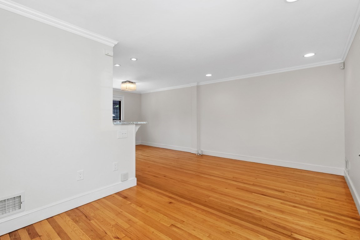 958 Belmont St # 958 Property Photo 12