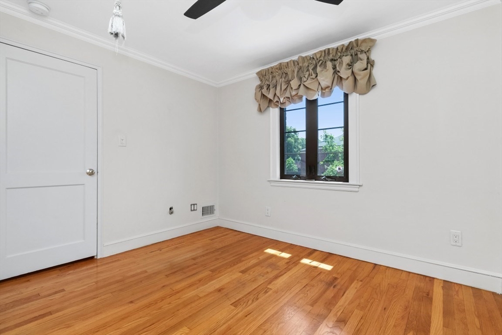 958 Belmont St # 958 Property Photo 16