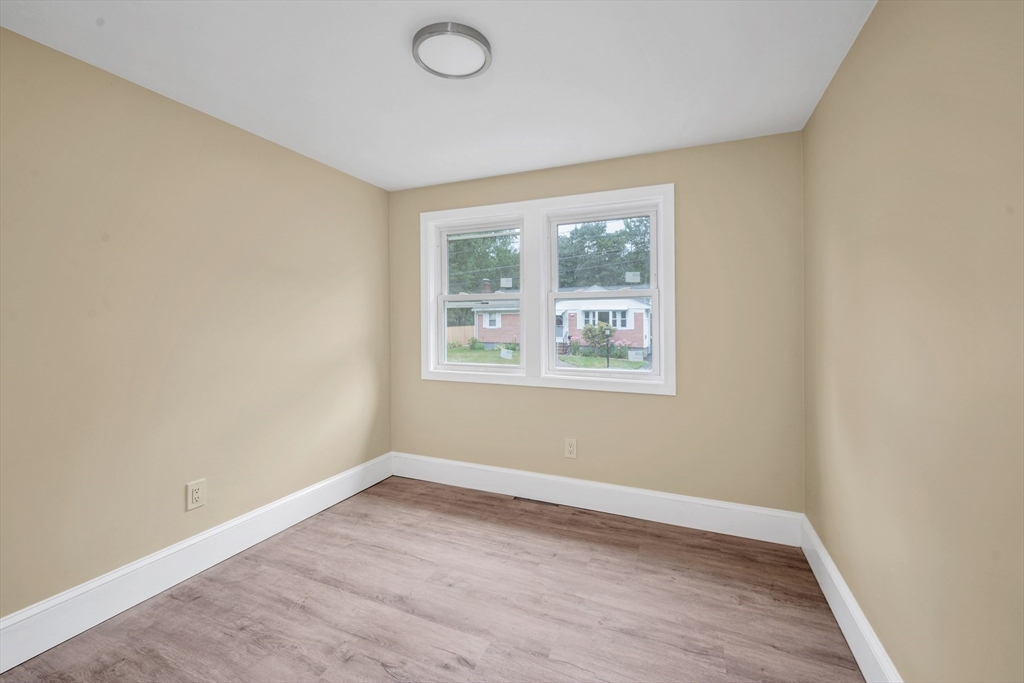 36 Poplar Road Property Photo 16
