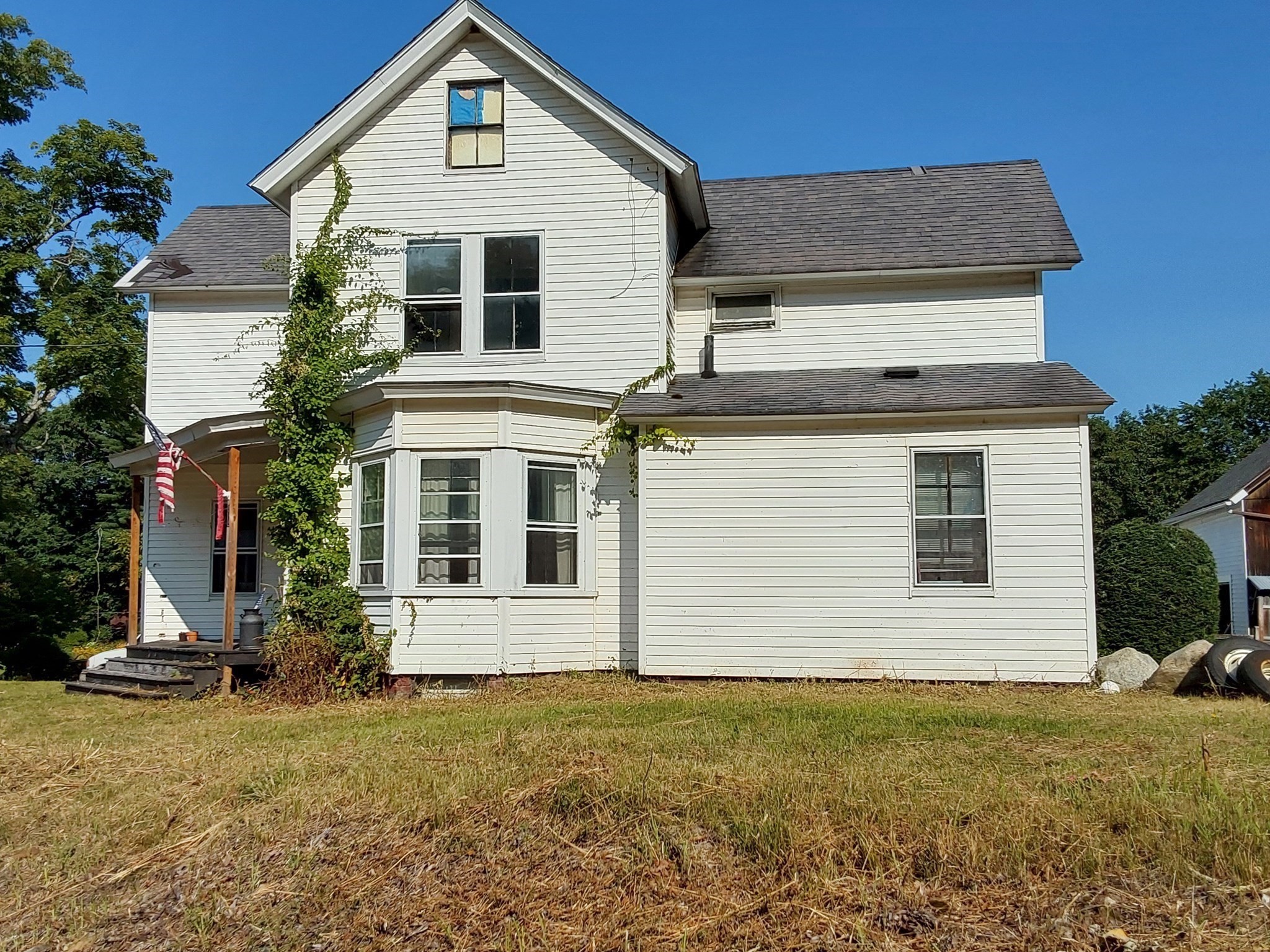96 East St Property Photo 4