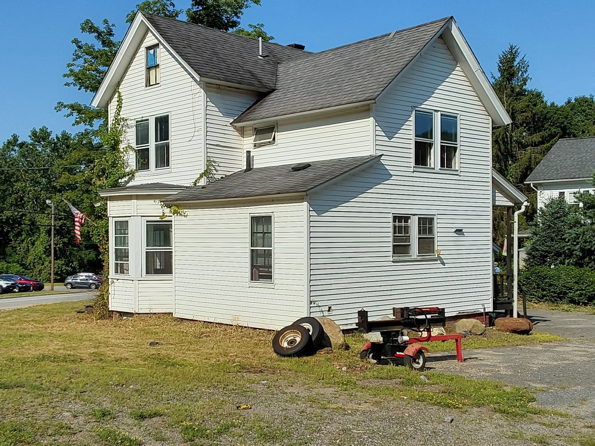 96 East St Property Photo 5