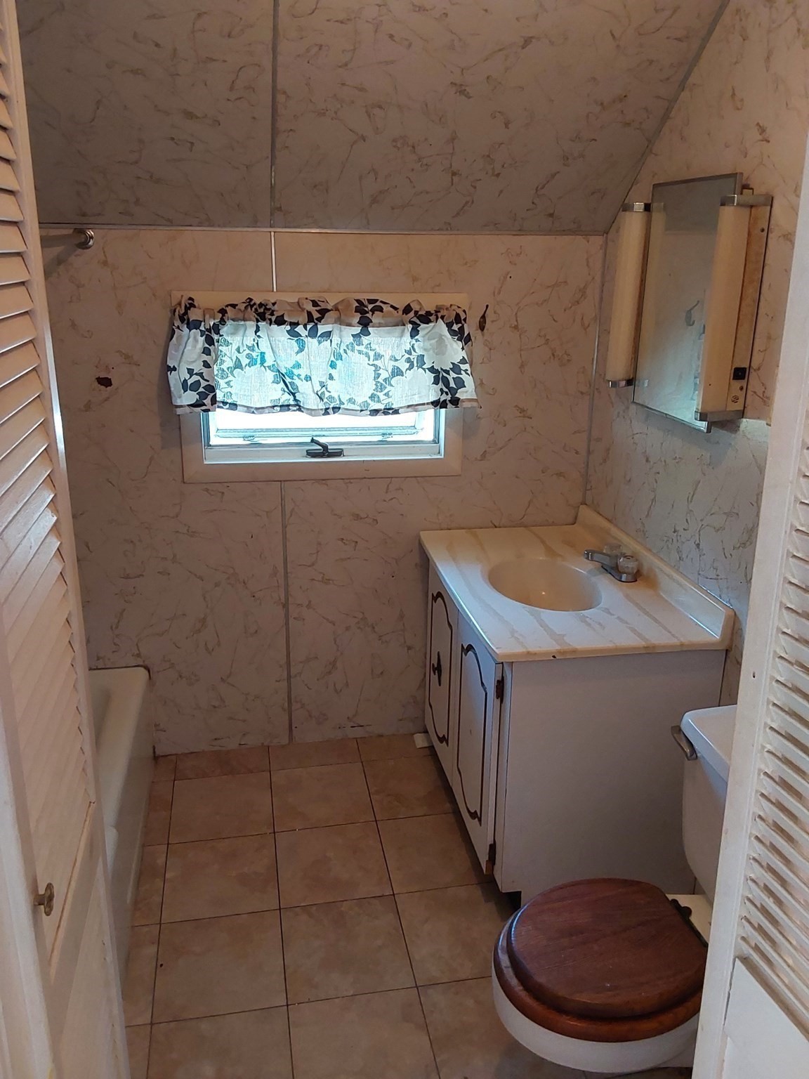 96 East St Property Photo 22