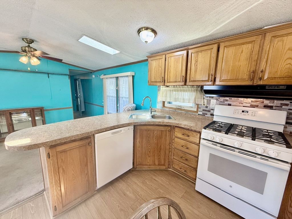 47 Washington St # 56 Property Photo 6