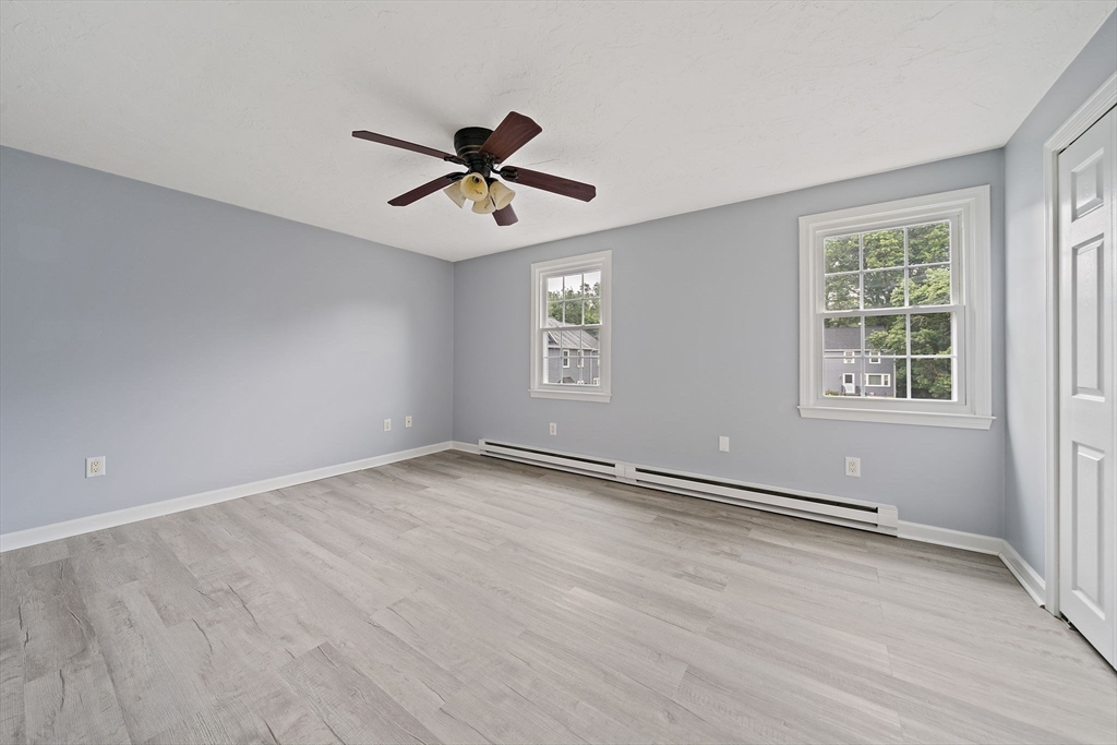 18 Cedar Sq # 18 Property Photo 10