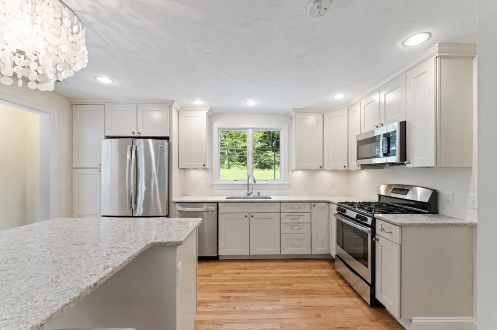 10 Mayflower Path Property Photo 1