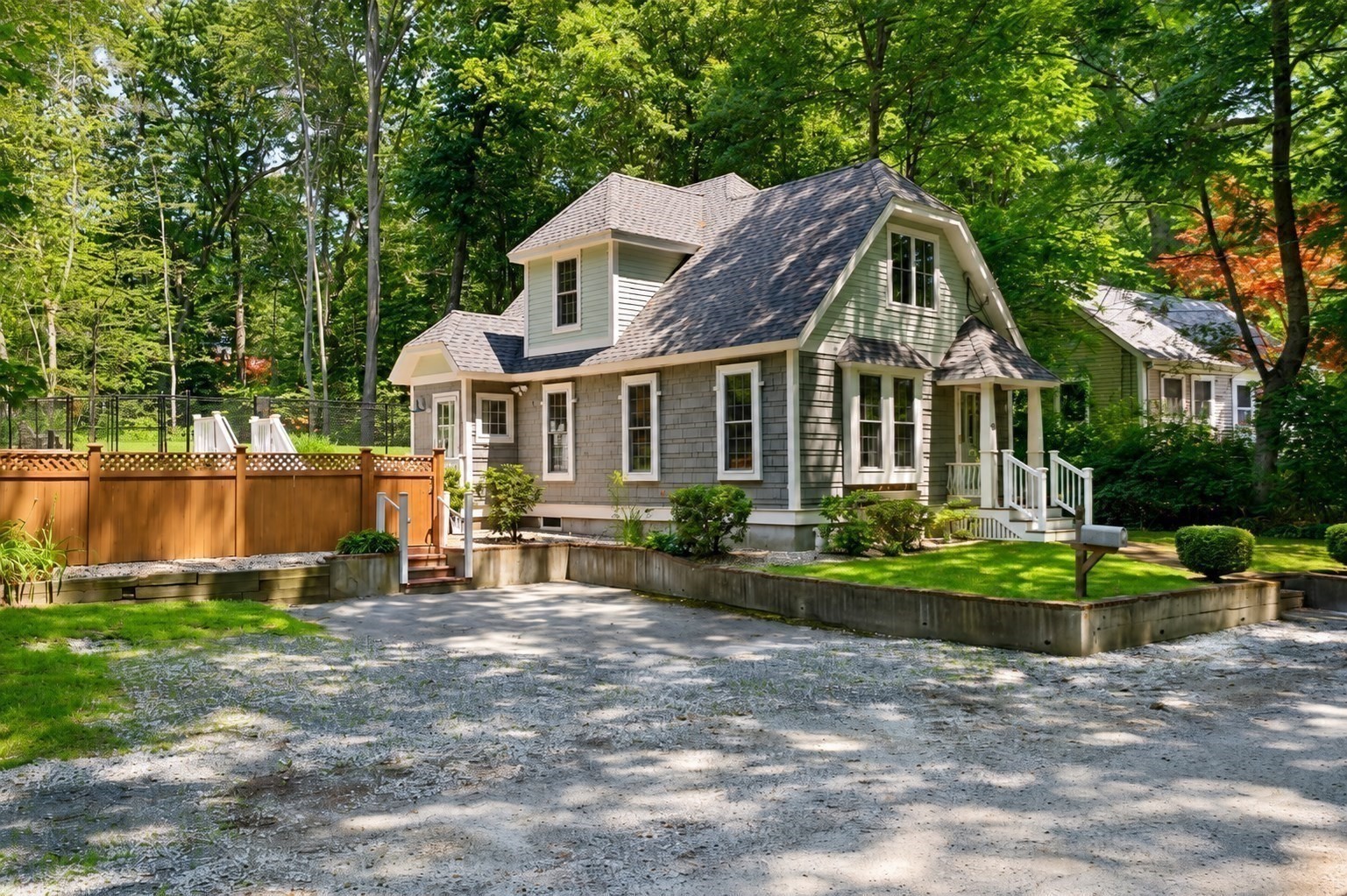 10 Mayflower Path Property Photo 2