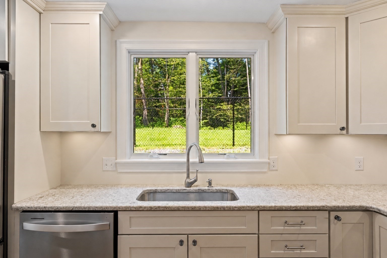 10 Mayflower Path Property Photo 6