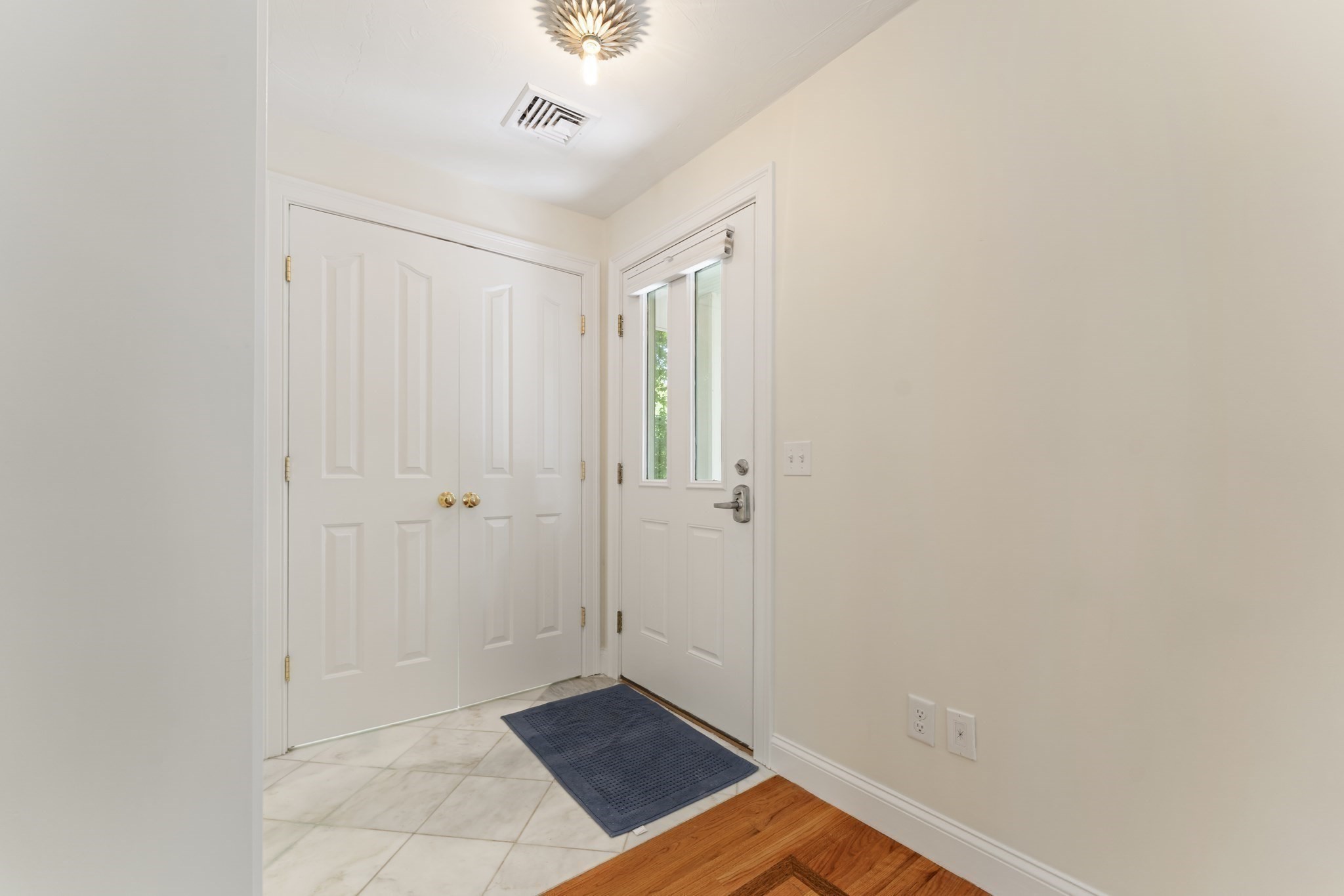 10 Mayflower Path Property Photo 15